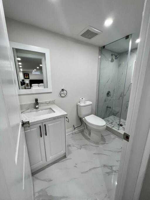 New Luxurious Studio Apartment Brampton Dış mekan fotoğraf